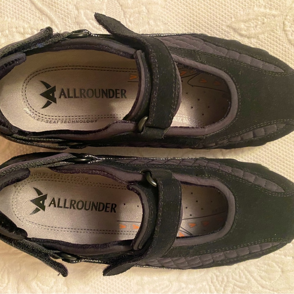 Mephisto womens Allrounders walking shoe in black size 7.5
